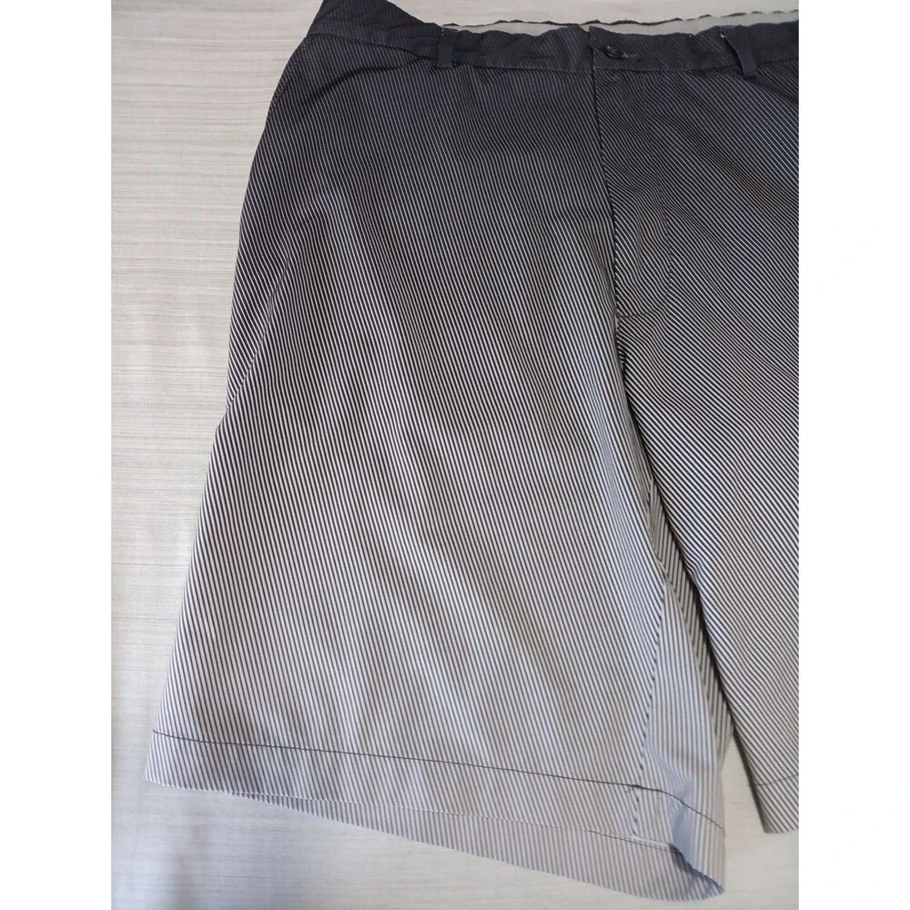 Greg Norman Attack Life Flat Front Golf Shorts Black & White Striped Size 38